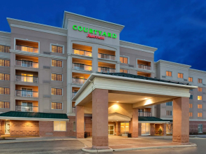 Courtyard by Marriott Toronto Vaughan