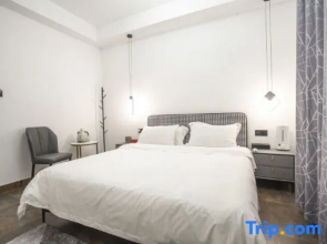 Xiangtan Xiaomimi E-sports Apartment