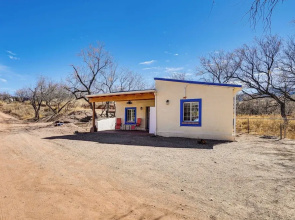 Peaceful & Historic Home in Patagonia!
