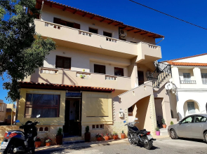 Emmanouil Airport Beach Apartment