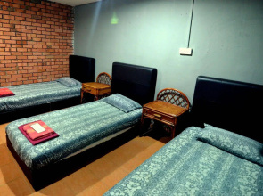 Zackry Guest House