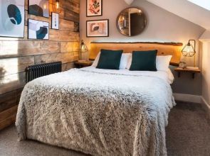 Windermere Central Hotel - Room 4