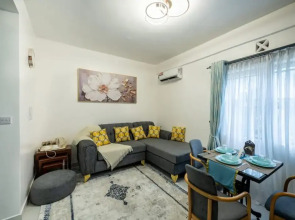 2BR Apartment in Mombasa - Pool & Near Beach