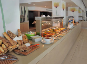 Отель Nelia Beach