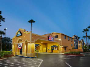 Days Inn by Wyndham Orange Park/Jacksonville
