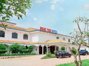 Khâch San Nhâ Hâng Ngoc Thu