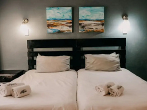La Rona Hospitality Services