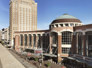 Courtyard by Marriott St. Louis Downtown/Convention Center