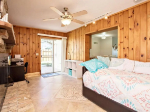 1050 Tompkins Drive