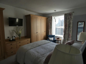 Kentwood Guest House
