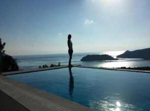 Sea View 3 Bedroom Villa Close to the Beach