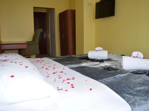 Sun Rise Hotel