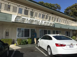 Crystal Lodge Motel