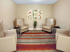 MainStay Suites Northbrook Wheeling