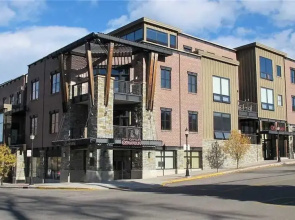 Governors Penthouse 401 3 BedroomCondo By Moving Mountains