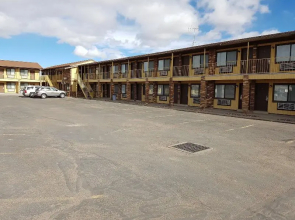 Split Mountain Motel