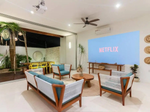 Villa Ujo 100 mb WiFi 2 Private Pools