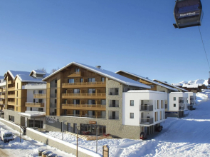 Cosy apartment with spa near the slopes in Alpe d'Huez