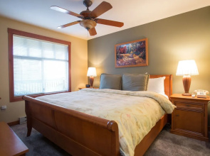 2405 - Two Bedroom Standard Eagle Springs East 2 Condo by RedAwning