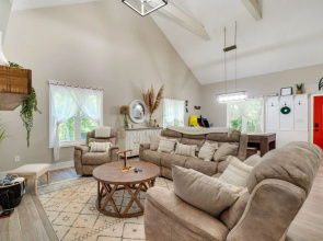 Sevierville Family Home w/ Hot Tub!