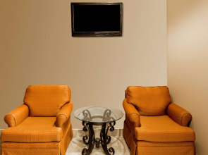 Super 8 by Wyndham Frankfort IN