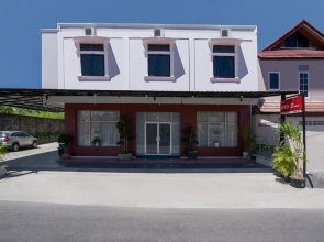 OYO 3225 Alinia Guest House Syariah