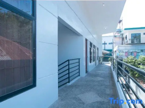 RedDoorz @ Aurea Apartelle