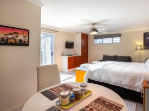 Pro Moni's Guesthouse