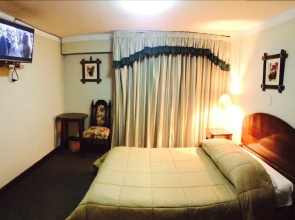 La Casa de Abraham Hotel