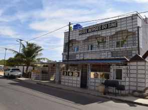 Hotel berges du Sine