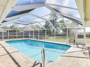 Sarasota Home w/ Heated Pool: 3 Mi to Airport!