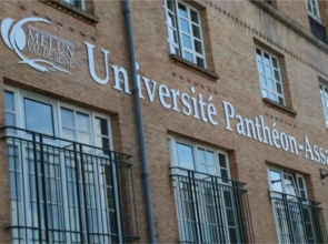 Suite Athéna - Melun gare RER - Balcon et parking