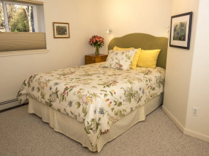 Gardenside Bed and Breakfast