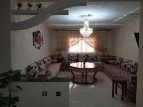 « Lilia-Appart » Luxe, Confort Et Calme Dans 130 M2 Et 4 Chambres Avec Garage Au Cœur D’Oujda.