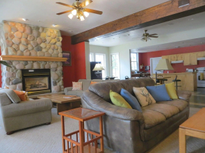 Crested Butte Lodge and Hostel