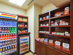 Holiday Inn Express & Suites Eagle Pass by IHG