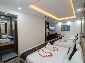 Vương Quốc 3 Hotel