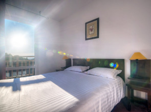 Zenitude Hotel-Residences Les Terrasses du Lac