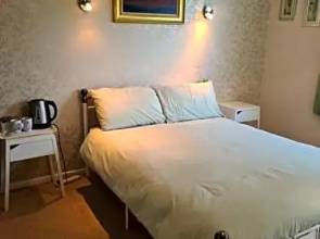 Navar House Bed & Breakfast