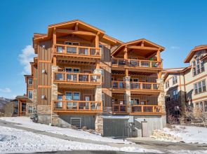 All-season Heber City Condo w/ Stunning Views!