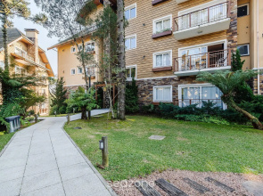 Belo apartamento com piscina aquecida CAP0302
