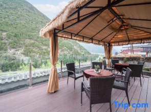Fuju • NEXUS Travel Hotel (Jiuzhaigou Branch)