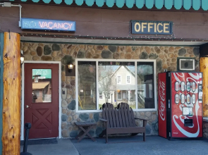 Clark's Beach Motel