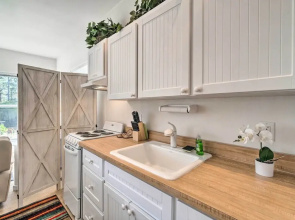 Sunny + Alluring Englewood Retreat w/ Dock!