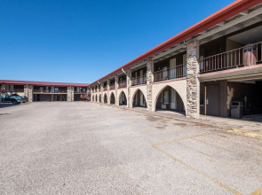 Hotel O Bay City, TX-35
