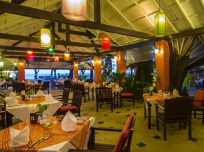 Курортный отель Amora Beach Resort Phuket