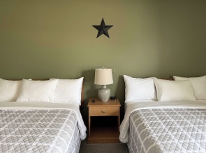 The Trail Inn - Amana IA