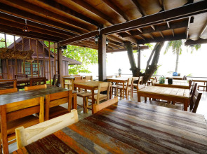 Apple Beachfront Resort