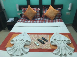 Ocean Waves Anjuna Cottages'S