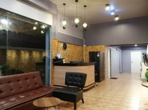 SleepCats Hostel